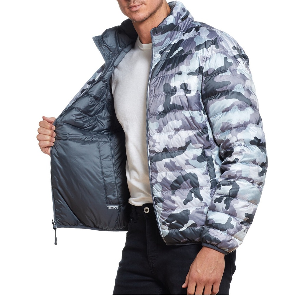 TUMI Pax Preston Reversible Packable Down Puffer Jacket Gray Camo L